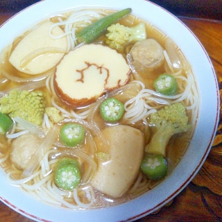 伊達巻おくら玉葱ロマネスコ鶏団子かまぼこラーメン